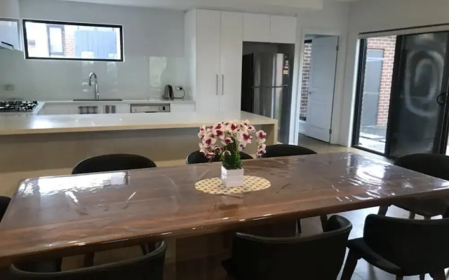 Glen Manor 1