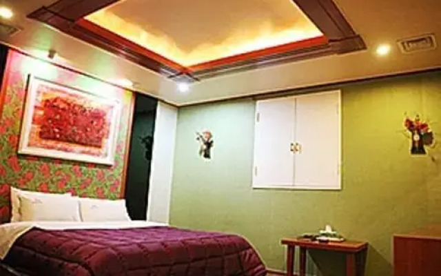 Bed Station Boutique Hotel