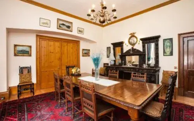 Moffat Mansion