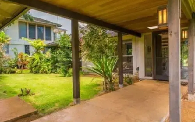 Hale Kamalani by RedAwning