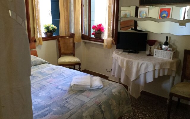 Casa Marinella close to Rialto