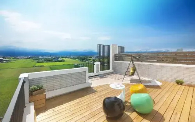 Season 5 Country Inn