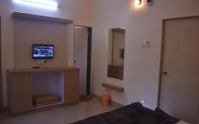 OYO 12260 Traveler's inn