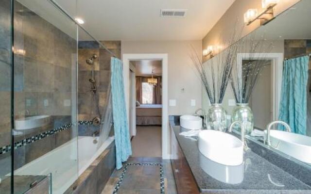 Baby Blue Modern Green Hills Guesthouse