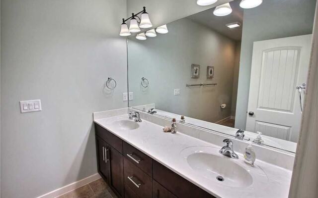 Salty Breeze Cb34 - 4 Br Home