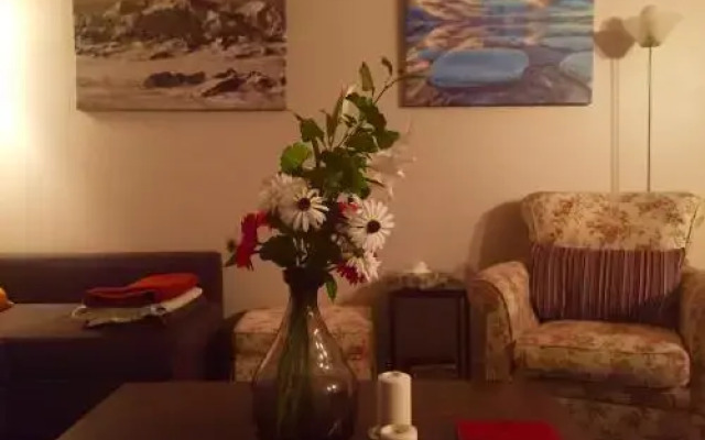 Kluane Green Sprout Vacation Home