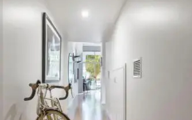 Warehouse In Woolloomooloo