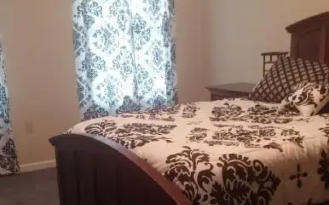 Bender'S Bed And Breakfast On The Rise