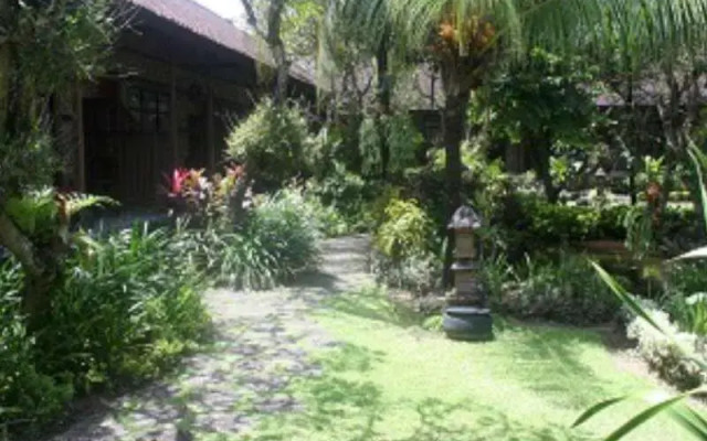 Mandara Cottages & Bungalows