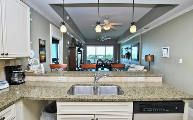 Wharf 405 - 2 Br condo