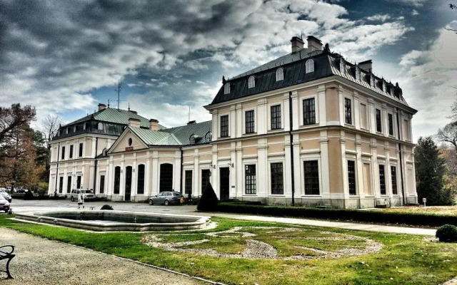 Pałac Sieniawa