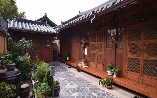 Daddle Hanok Guesthouse