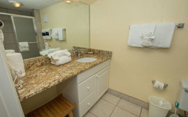 Shoreline Towers 2074 2 Bedroom Condo by RedAwning