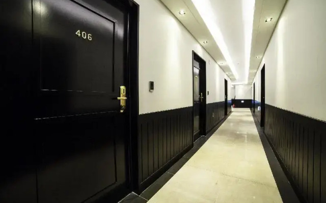 Hotel Stay 53