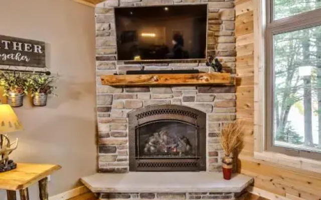 Nature's Edge - 4 Br Home