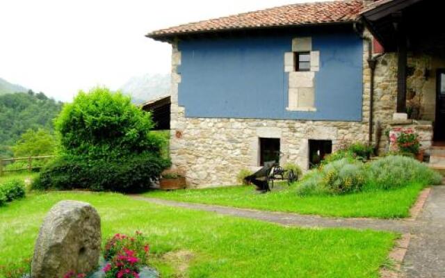 Casas Rurales El Corberu