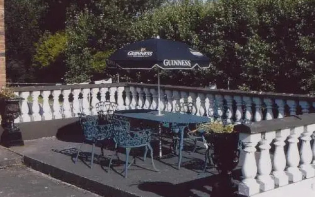 Whitestream House