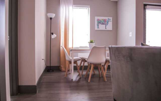 Lockerbie Square 2BR Apt Near Mass Ave