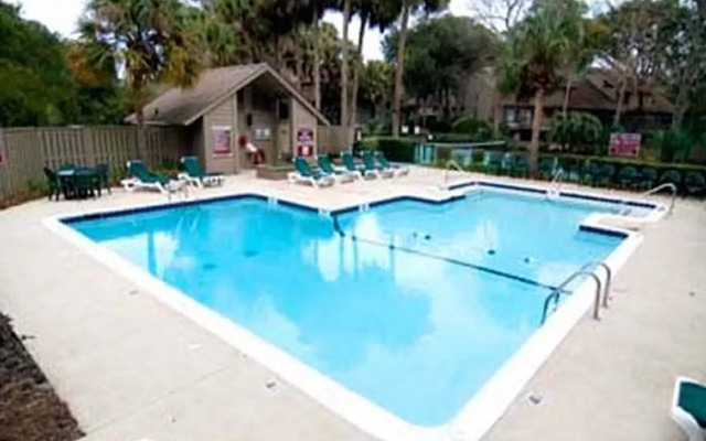 Spicebush at Sea Pines Resort