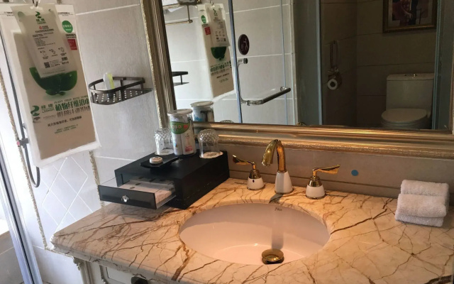 Gebalai French Theme Hotel