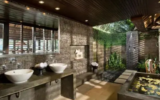 Villa Atas Ombak