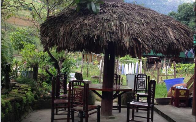 Anh Hoa Stilt House