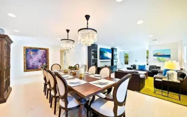 Relaxing 6BR La Jolla Retreat