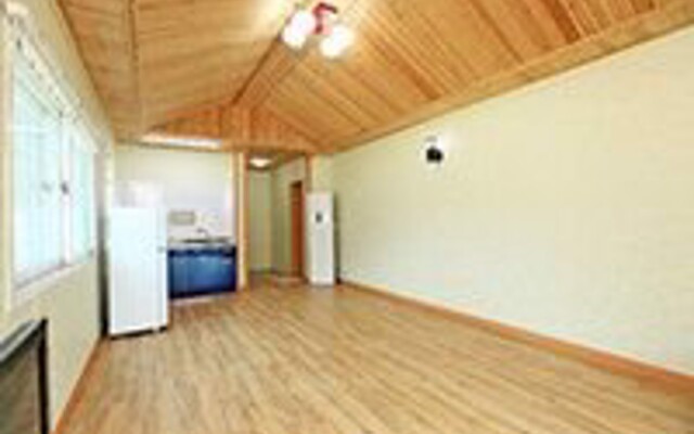 Gangneung Sokumkang Yeomok Pension