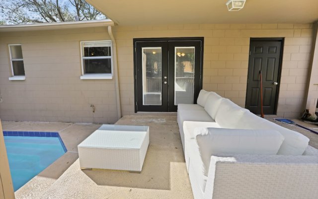 3BR Pool Home by Tom Well IG - 4204E98A