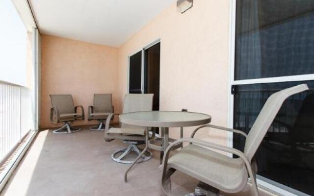 Islander 5003 by RedAwning