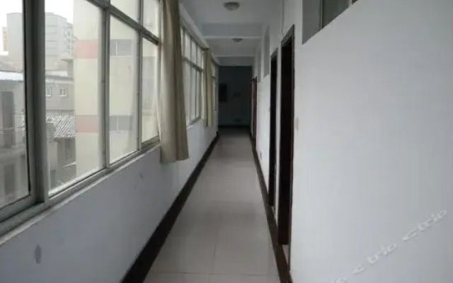 Yuncheng Zi Yue Inn