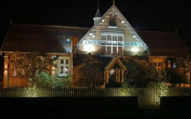 The Cholmondeley Arms Inn - Good Pub Food - B&B in Cheshire