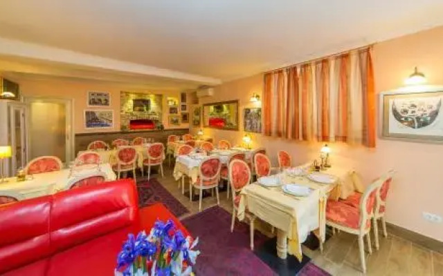 Old Town City Center Apartments