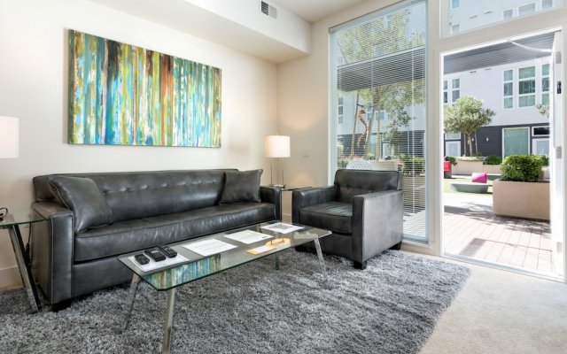 Global Luxury Suites in the Heart of Silicon Valley
