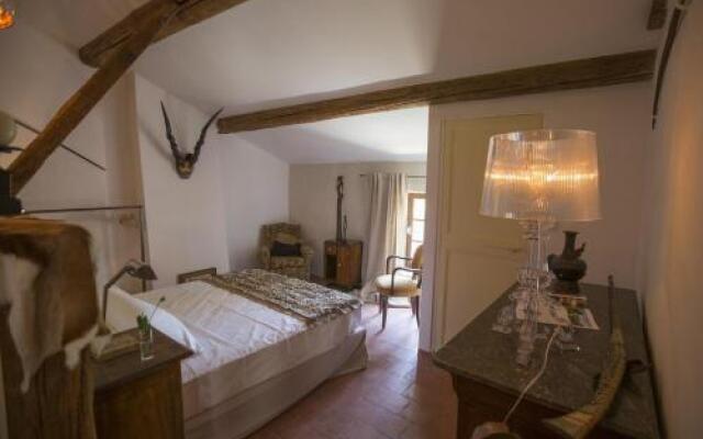 La Maison Des Baux Arts