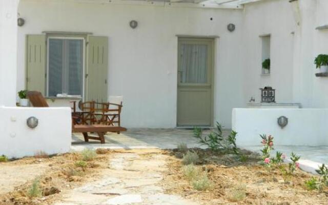 Akrotiraki Villas