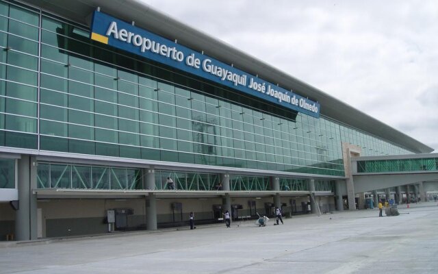 Suites La Rosa Airport Guayaquil