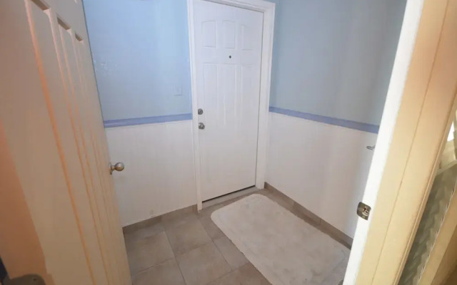 Covington Towers 22 2 Br condo by RedAwning