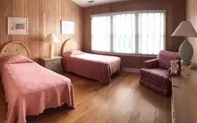 Cypress Hall 6 Bedroom Home by RedAwning