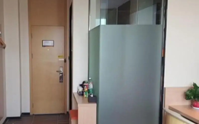 7 Days Premium Rizhao Juxian Bus Station Branch