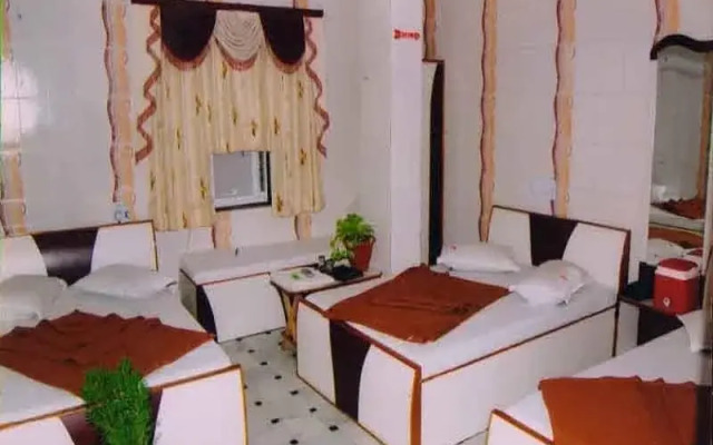 Hotel Shahanshah Palace
