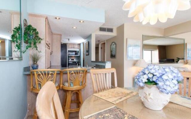 Islander 306 by RedAwning