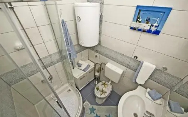 Holiday Home Listeši 1