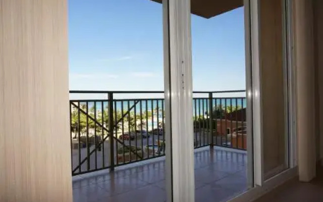 2080 Condominium On The Beach
