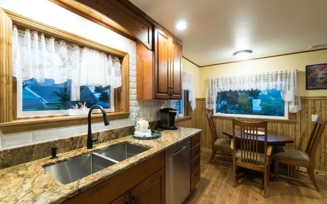 Hidden Inlet 3 Br home by RedAwning