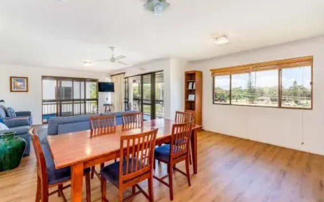 Spacious Unit overlooking Moreton Bay - Boyd St, Woorim