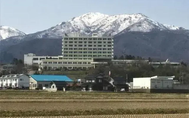 Ryotsu Yamaki Hotel