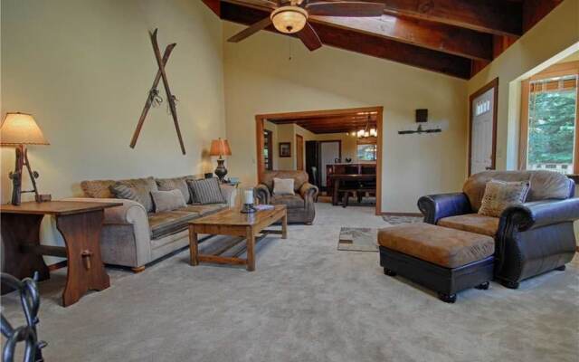 1380 Commonwealth Drive - 3 Br Home