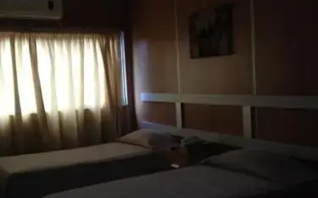 Aparthotel Plaza