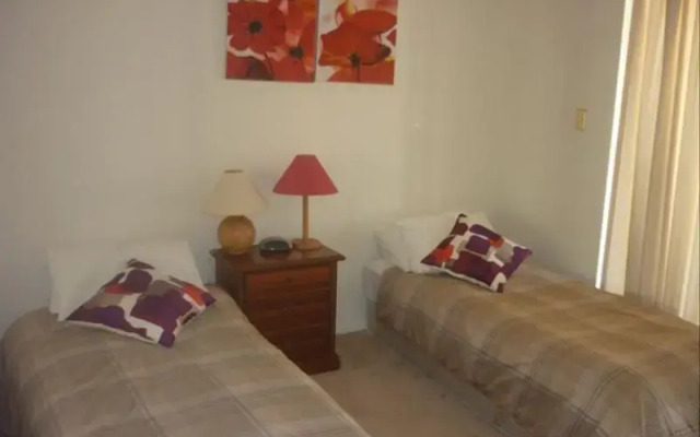HWD89 - Harwood St Apartment